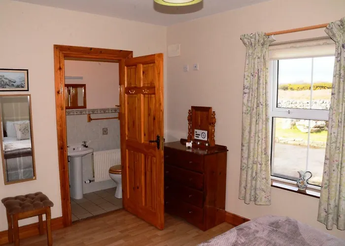 Creevy Cottages *